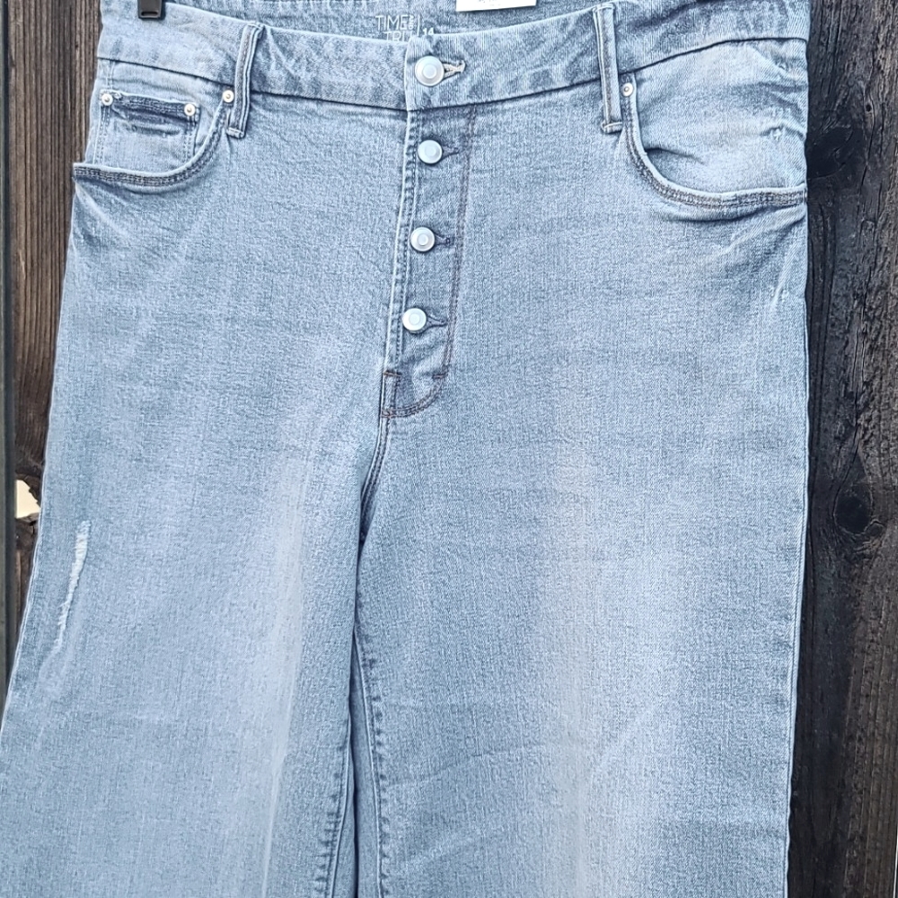 TIME AND TRU High Waisted Wide Leg Jeans 14  Button Up Stretch Raw Hem Cropped - Picture 3 of 16